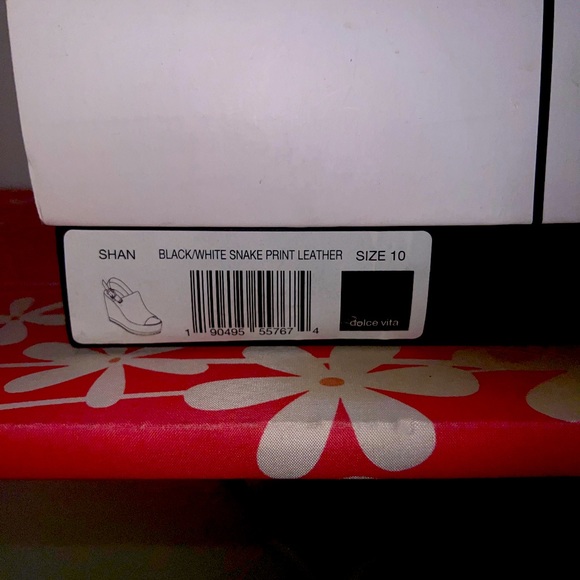 Dolce Vita Shan Black/white snakeskin Platform wedges Size 10. BRAND NEW - Picture 4 of 4